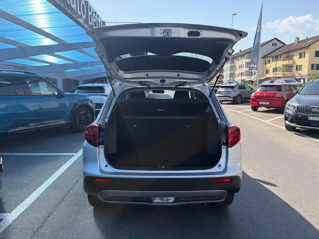 Suzuki Vitara 1.4 T Sakura Hybrid 4x4