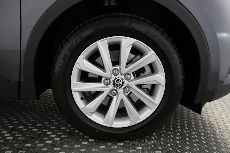 immagine del veicolo TOYOTA C-HR