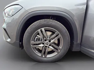 Mercedes-Benz GLA 250 Swiss Star Progressive 4matic