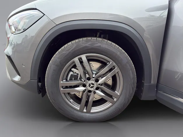 Mercedes-Benz GLA 250 Swiss Star Progressive 4matic
