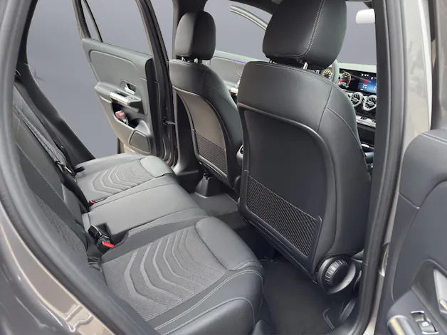 Mercedes-Benz GLA 250 Swiss Star Progressive 4matic