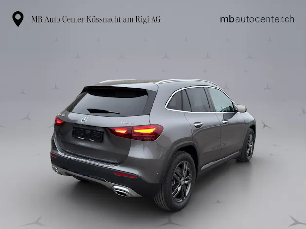 Mercedes-Benz GLA 250 Swiss Star Progressive 4matic