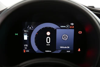 https://vehicle.imgix.net/4265652/f313f77f-86fc-4501-992d-b9aa87bf17f1.jpg