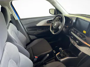 Suzuki Swift 1.2 Sakura Top Hybrid 4x4