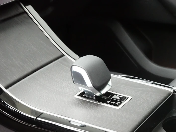 Fahrzeugbild LAND ROVER RANGE ROVER VELAR