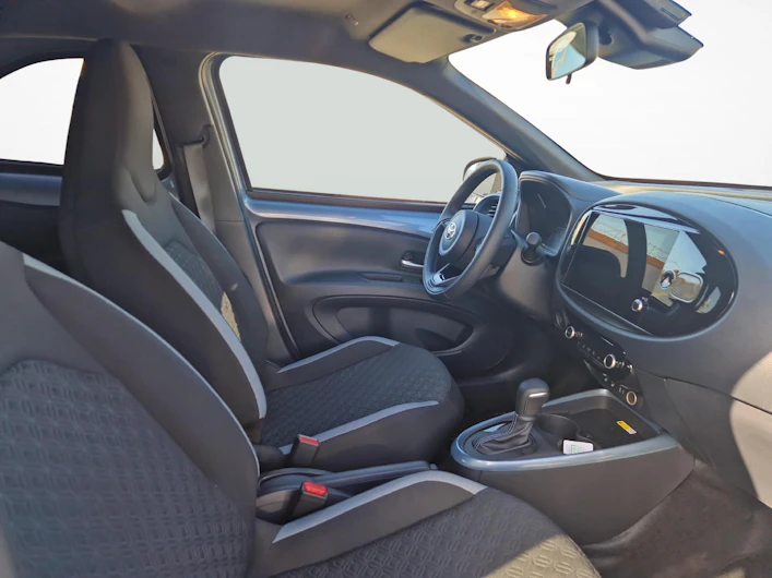 immagine del veicolo TOYOTA AYGO X