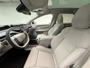 https://vehicle.imgix.net/4265808/870e1dfa-b102-4d42-b363-09384f72e966.jpg