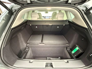 https://vehicle.imgix.net/4265808/f767dc9d-1176-4a5b-b79b-63a3d863b302.jpg