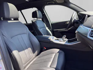 BMW X5 M50i xDrive