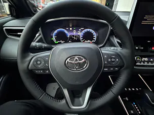 Toyota Corolla Cross 2.0 HSD Premium AWD-i