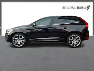 Volvo XC60 2.4 D5 Mom. R-Design AWD S/S
