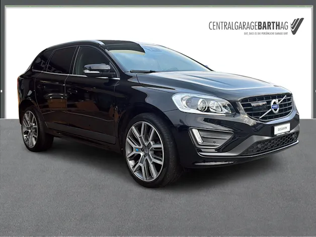 Volvo XC60 2.4 D5 Mom. R-Design AWD S/S