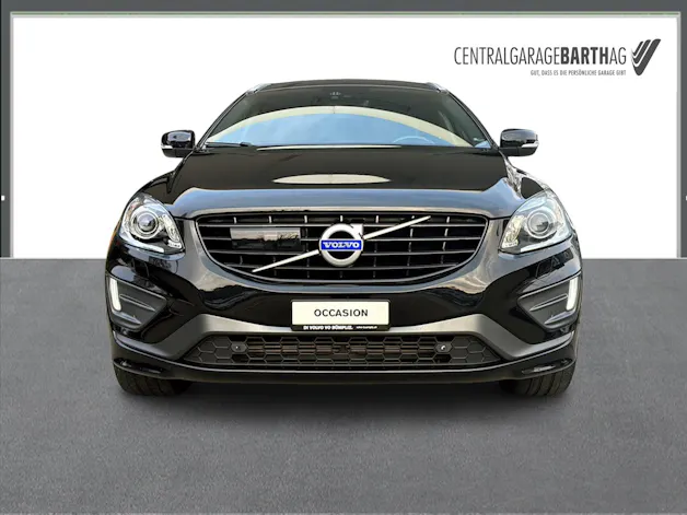 Volvo XC60 2.4 D5 Mom. R-Design AWD S/S