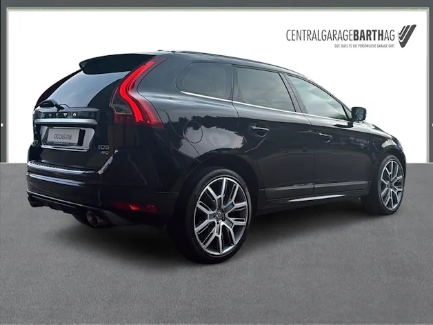 Volvo XC60 2.4 D5 Mom. R-Design AWD S/S
