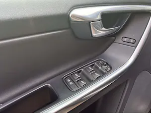 Volvo XC60 2.4 D5 Mom. R-Design AWD S/S