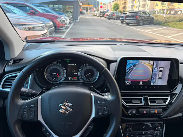 Suzuki S-Cross 1.5 Compact Top Hybrid 4x4