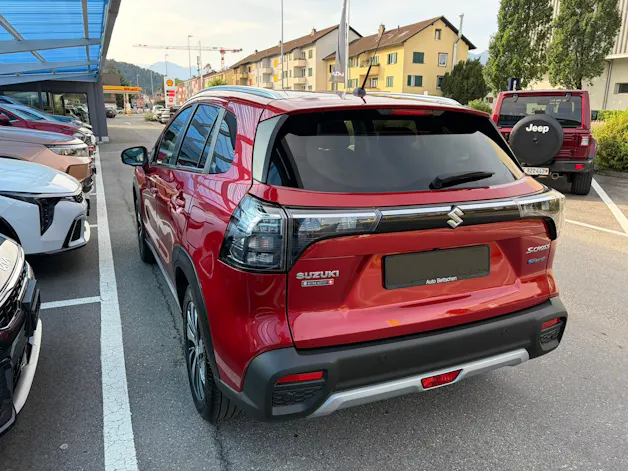 Suzuki S-Cross 1.5 Compact Top Hybrid 4x4