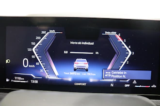 https://vehicle.imgix.net/4266050/d76aebc2-4cc3-44e8-9cd9-eb48529de258.JPG