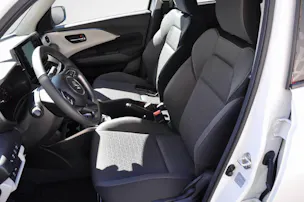 Suzuki Swift 1.2 Sakura Top Hybrid 4x4