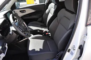 Suzuki Swift 1.2 Sakura Top Hybrid 4x4