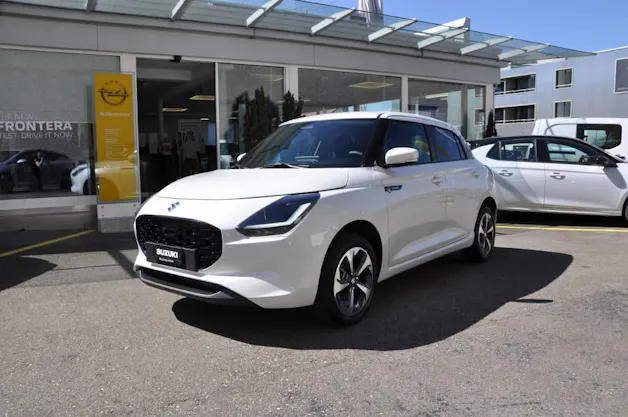Suzuki Swift 1.2 Sakura Top Hybrid 4x4
