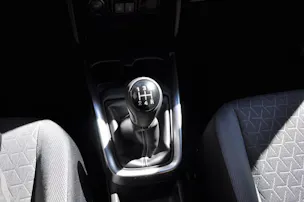 Suzuki Swift 1.2 Sakura Top Hybrid 4x4