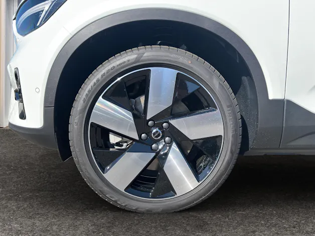 VOLVO EX40 Twin XCENTRIC Edition AWD