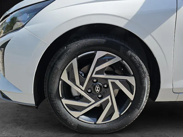 Hyundai i20 1.0 T-GDi Amplia