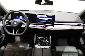 https://vehicle.imgix.net/4266119/3a96f290-3b09-4138-a98d-0633dccac45f.JPG