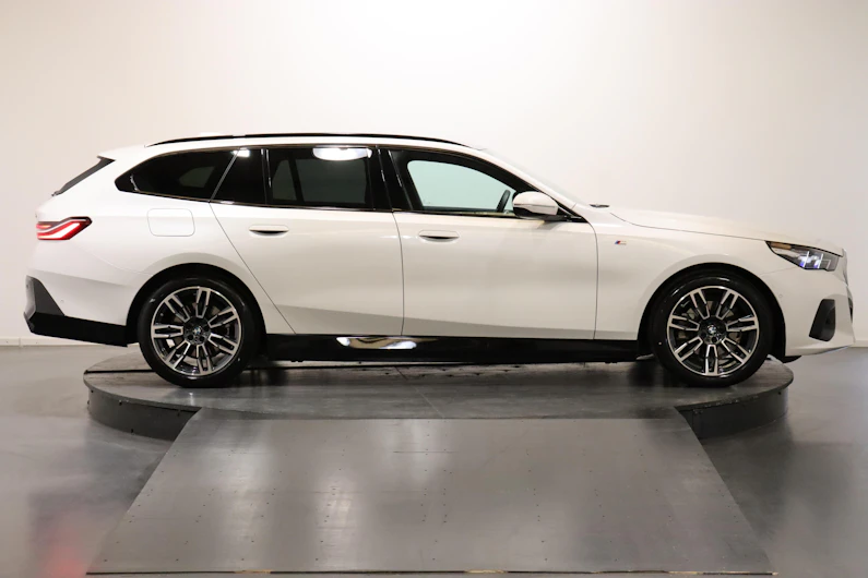immagine del veicolo BMW 5 SERIES