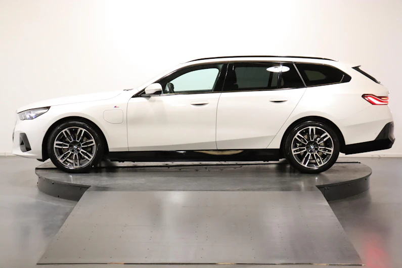 immagine del veicolo BMW 5 SERIES