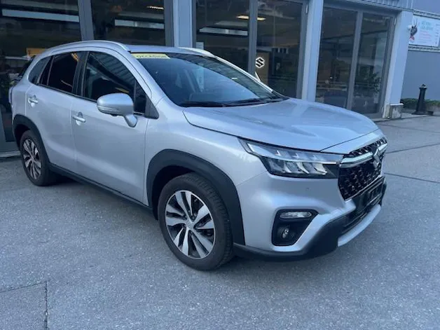 Suzuki S-Cross 1.5 Compact Top Hybrid 4x4