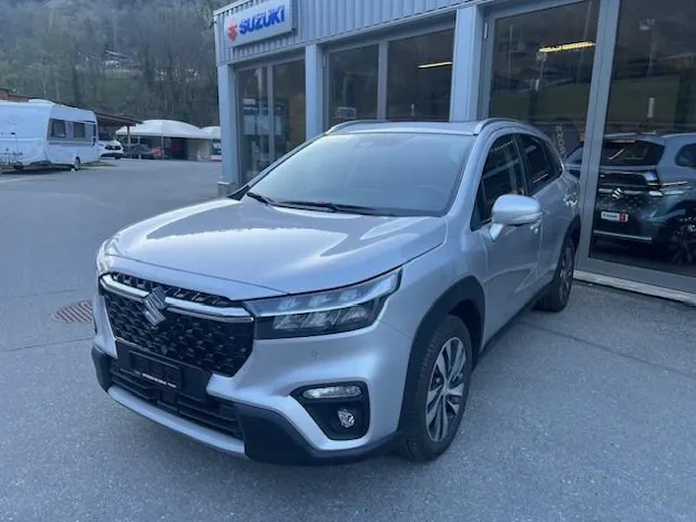 Suzuki S-Cross 1.5 Compact Top Hybrid 4x4