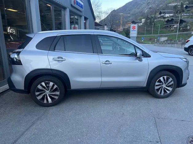 Suzuki S-Cross 1.5 Compact Top Hybrid 4x4