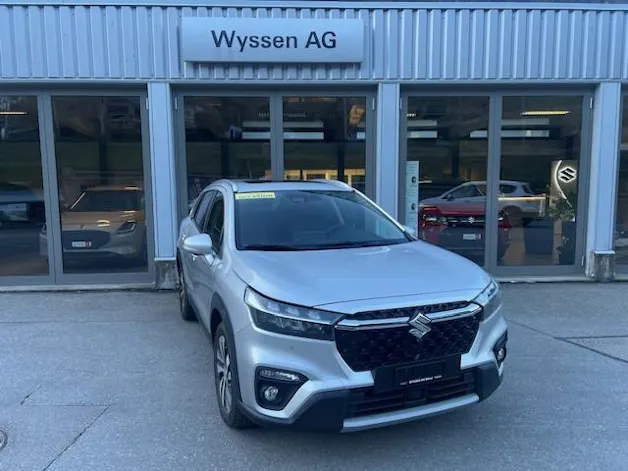 Suzuki S-Cross 1.5 Compact Top Hybrid 4x4