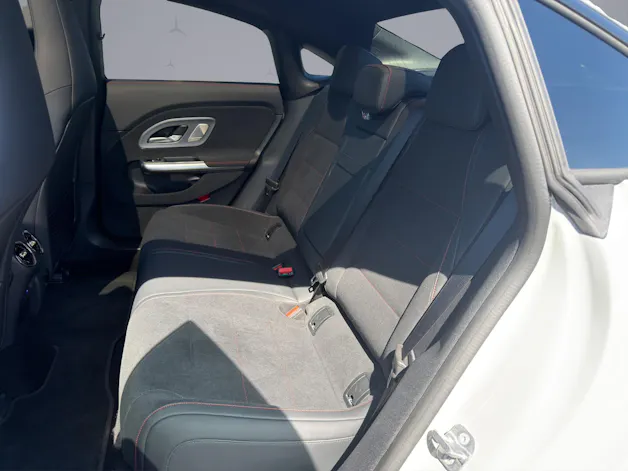 Mercedes-Benz CLA 350 AMG Line 4matic