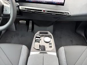 BMW iX xDrive60