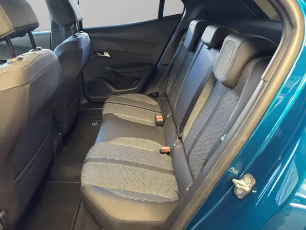 Peugeot 2008 1.2 Hybrid 145 Allure Premium