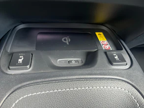 https://vehicle.imgix.net/4266365/8f234628-fb86-4a5c-8042-e84727f60749.jpg
