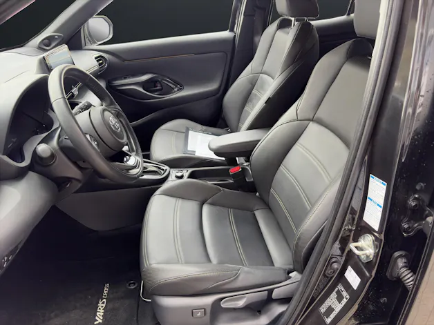 Toyota Yaris Cross 1.5 VVT-i HSD Premiere Edition AWD-i