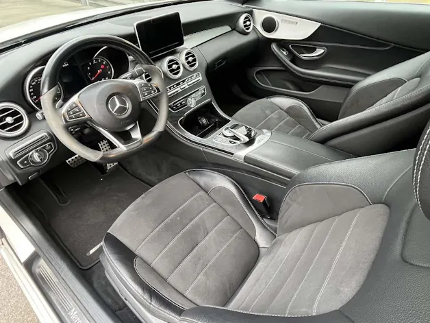 Mercedes-Benz C 180 AMG Line Cabriolet