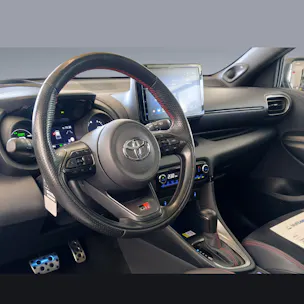 Toyota Yaris 1.5 VVT-i HSD GR Sport