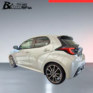 Toyota Yaris 1.5 VVT-i HSD GR Sport