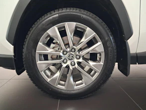 https://vehicle.imgix.net/4266987/e7ae9a6d-2c04-4926-a156-9a2ff1a40430.jpg