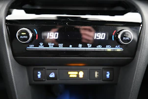 immagine del veicolo TOYOTA Yaris Cross 1.5 VVT-i HSD Adventure AWD-i