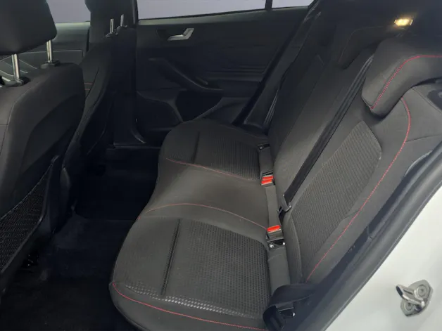 Ford Focus Station Wagon 1.0i EcoB ST-Line