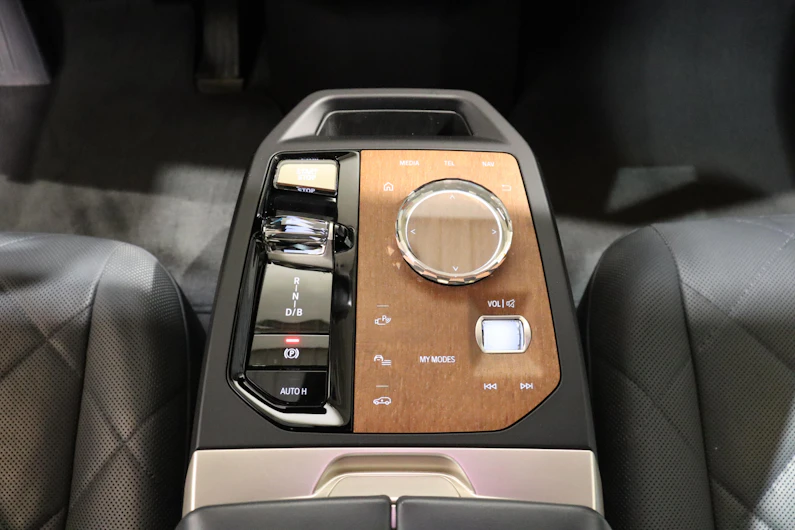 image du véhicule BMW iX