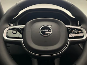 Fahrzeugbild VOLVO XC60 2.0 T6 TE Black Edition eAWD
