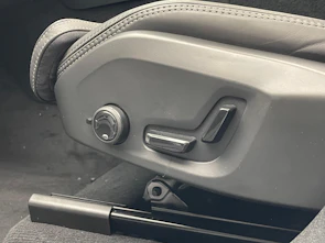Fahrzeugbild VOLVO XC60 2.0 T6 TE Black Edition eAWD