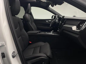 Fahrzeugbild VOLVO XC60 2.0 T6 TE Black Edition eAWD